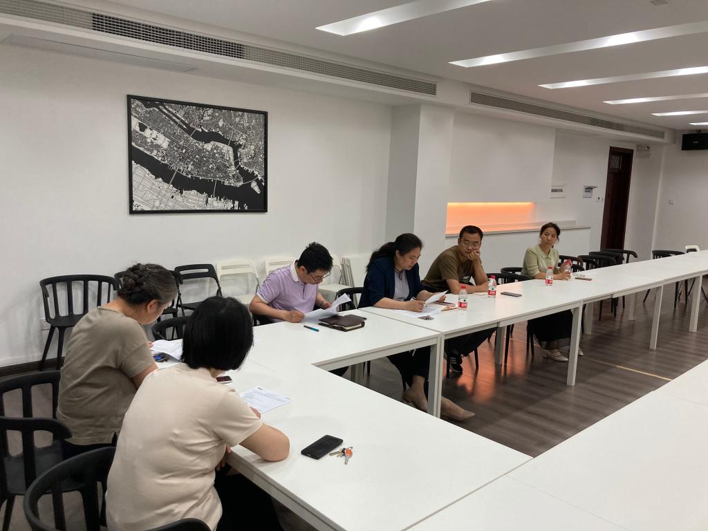 122cc太阳成集团召开期末本科教学工作会议